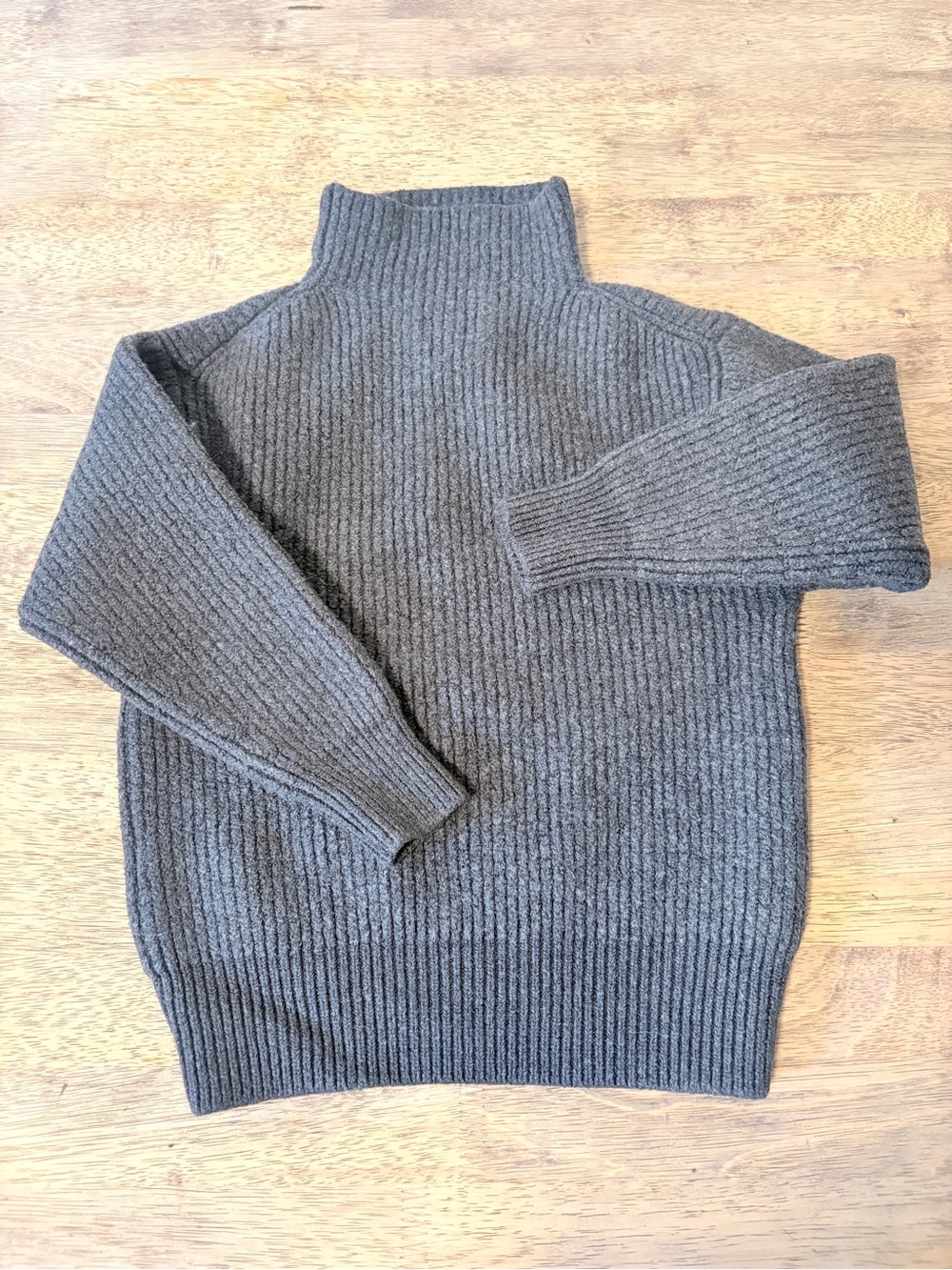Wilfred 100% Merino Wool Charcoal Ribbed Turtleneck Sweater